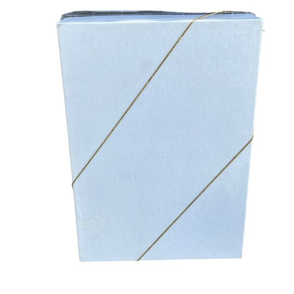 Island Relief Gift Set Goats Milk Lotion Body Wash Soap And Sponge - Almond NEW - Picture 8 of 9